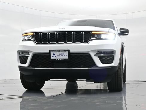 Used 2025 Jeep Grand Cherokee Limited 4xe w/ Luxury Tech Group II AWD/4WD image 33