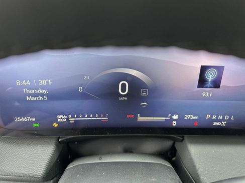 Used 2025 Buick Enclave Preferred image 28