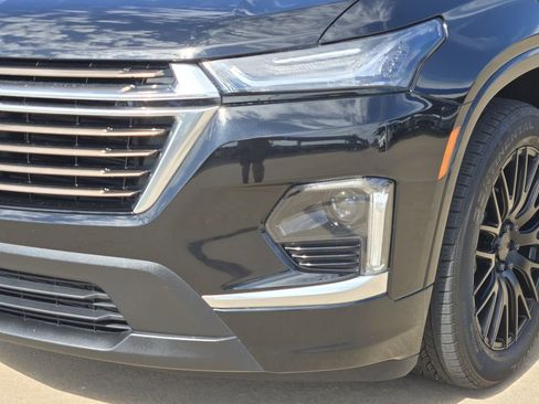 Used 2023 Chevrolet Traverse High Country FWD image 32