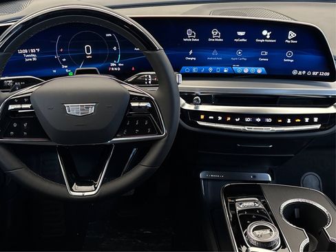 New 2026 Cadillac Lyriq Luxury RWD image 16