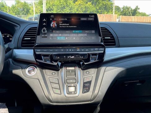 Used 2025 Honda Odyssey Sport-L image 21