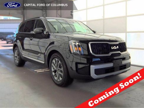 Used 2024 Kia Telluride LX AWD/4WD image 1