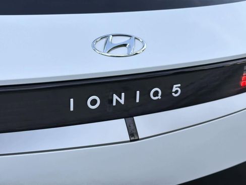Used 2024 Hyundai Ioniq 5 SEL image 29
