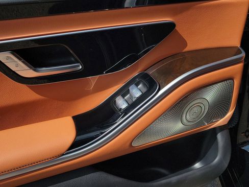 Used 2022 Mercedes-Benz S 500 4MATIC image 8