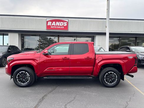 Used 2026 Toyota Tacoma TRD Sport w/ TRD Sport Premium Package AWD/4WD image 16