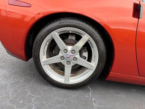 Used 2005 Chevrolet Corvette Coupe w/ Preferred Equipment Group RWD image 7