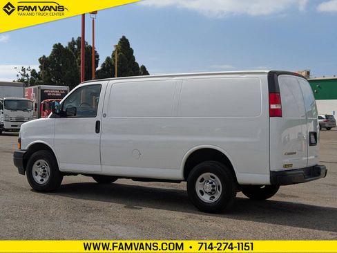 Used 2023 Chevrolet Express 2500 w/ Driver Convenience Package image 5
