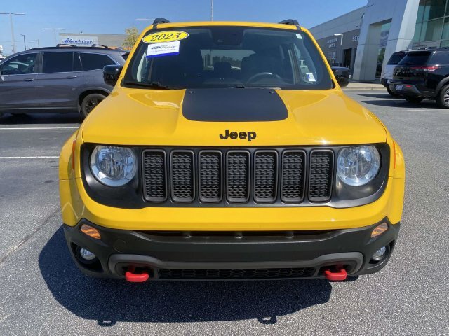 Used 2023 Jeep Renegade Trailhawk w/ Trailhawk Elite Group AWD/4WD image 2