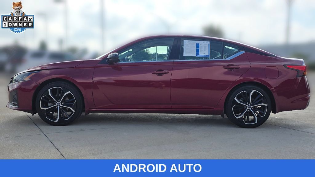 Used 2024 Nissan Altima 2.5 SR FWD image 2