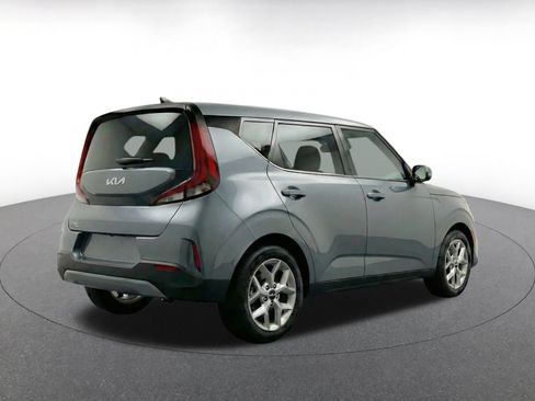 Used 2025 Kia Soul LX w/ LX Technology Package FWD image 9