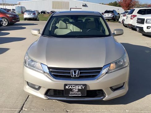 Used 2015 Honda Accord EX-L image 9
