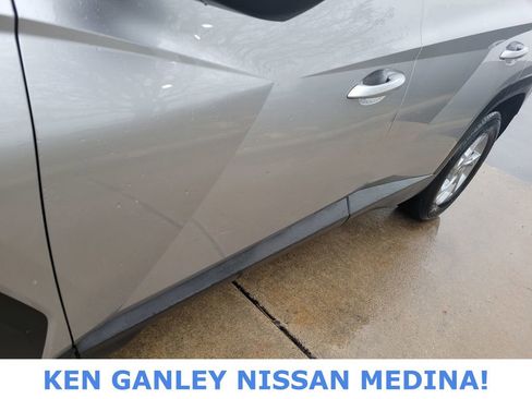 Used 2024 Hyundai Tucson SE image 11