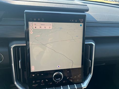 Used 2025 GMC Acadia Elevation image 24