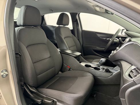 Used 2023 Chevrolet Malibu LT FWD image 25