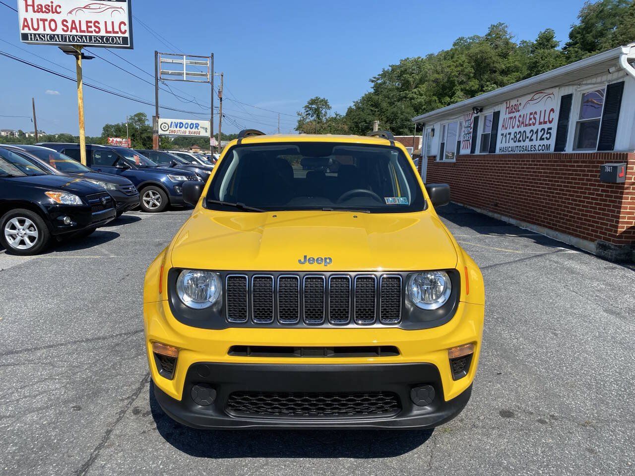 Used 2019 Jeep Renegade Sport w/ Sport Appearance Group AWD/4WD image 2