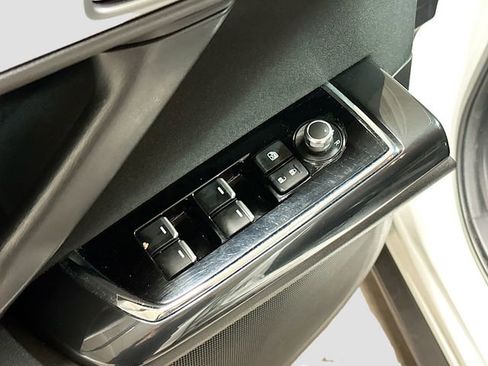 Used 2017 MAZDA CX-9 Sport image 18