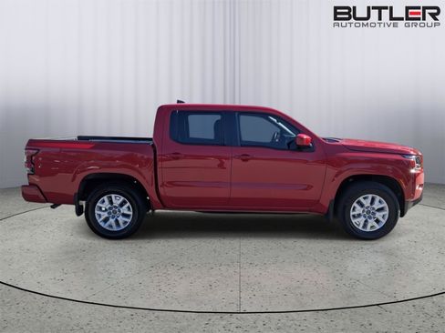 Used 2023 Nissan Frontier SV w/ SV Convenience Package image 8