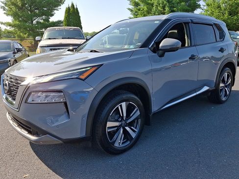 Certified 2023 Nissan Rogue SL w/ SL Premium Package AWD/4WD image 3