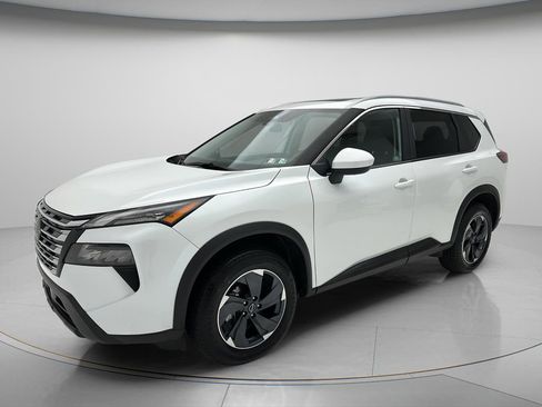 Used 2025 Nissan Rogue SV w/ SV Premium Package AWD/4WD image 8