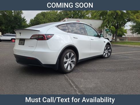 Used 2022 Tesla Model Y Long Range AWD/4WD image 6
