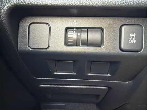 Used 2015 Subaru Forester 2.5i Premium image 25