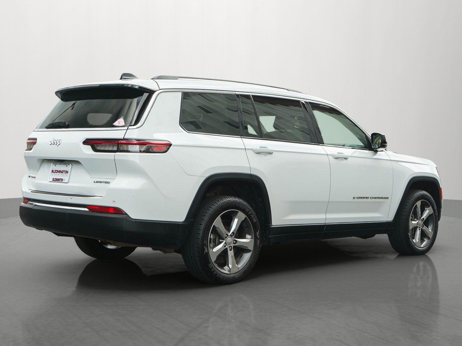 Used 2022 Jeep Grand Cherokee L Limited AWD/4WD image 7