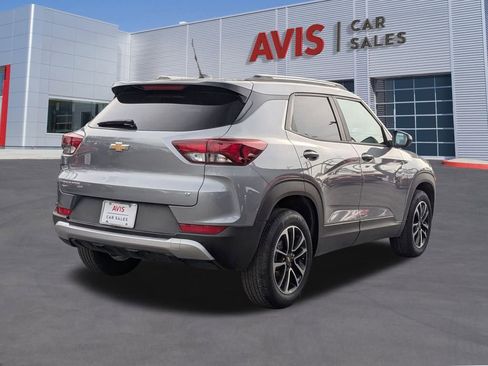 Used 2025 Chevrolet TrailBlazer LT image 6