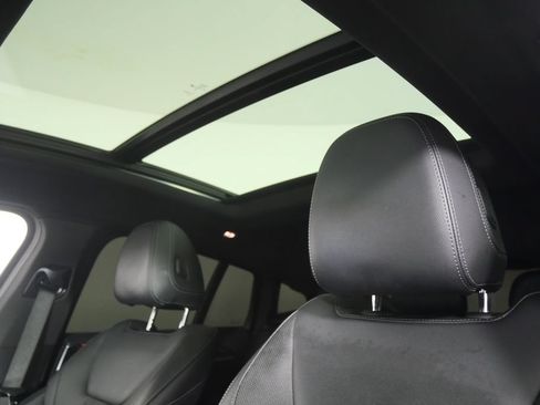 Used 2023 BMW X4 xDrive30i w/ Parking Assistance Package AWD/4WD image 9