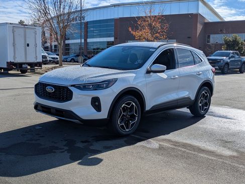 New 2026 Ford Escape Platinum w/ Equipment Group 601A image 8