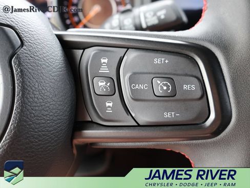 Used 2024 Jeep Wrangler Unlimited Rubicon AWD/4WD image 27