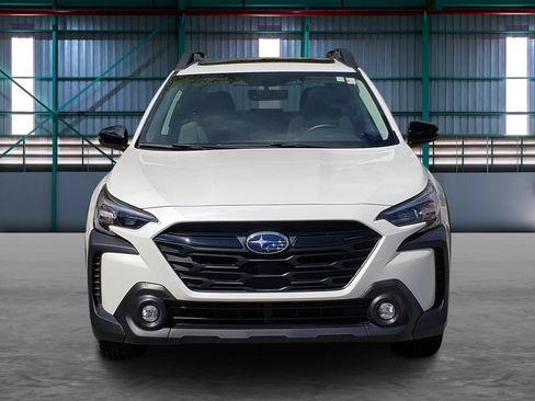 Used 2025 Subaru Outback Onyx Edition AWD/4WD image 7