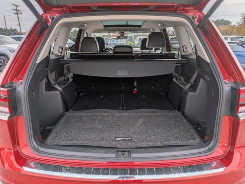 Used 2024 Volkswagen Atlas SEL Premium R-Line image 35