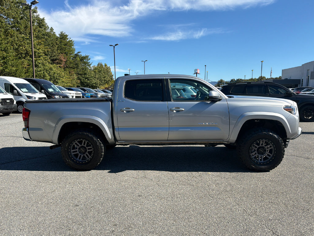 Used 2019 Toyota Tacoma SR5 AWD/4WD image 8