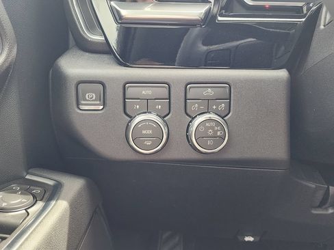 New 2026 GMC Sierra 1500 Elevation AWD/4WD image 18