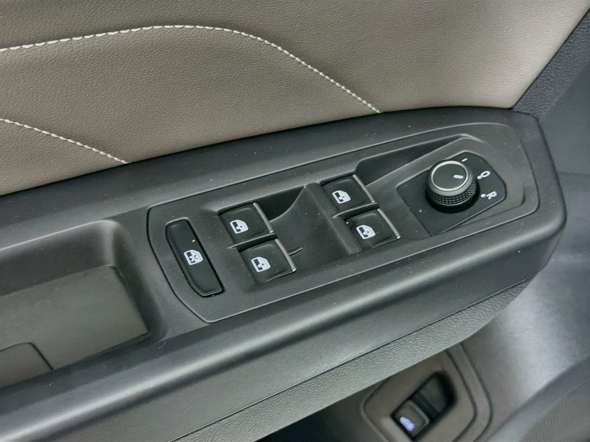 Certified 2023 Volkswagen Atlas Cross Sport SE FWD image 16