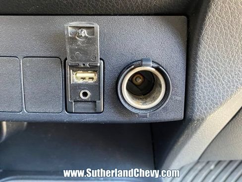 Used 2017 Toyota RAV4 XLE FWD image 33