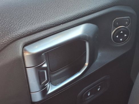 Used 2023 Jeep Wrangler Sport AWD/4WD image 18