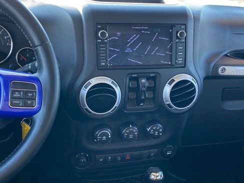 Used 2014 Jeep Wrangler Unlimited Sahara w/ Max Tow Package image 9