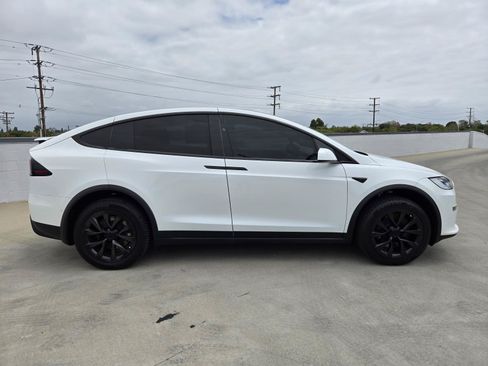 Used 2022 Tesla Model X Plaid AWD/4WD image 2