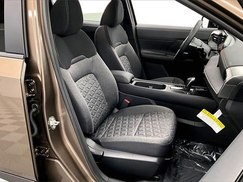 New 2026 Nissan Kicks SV image 32