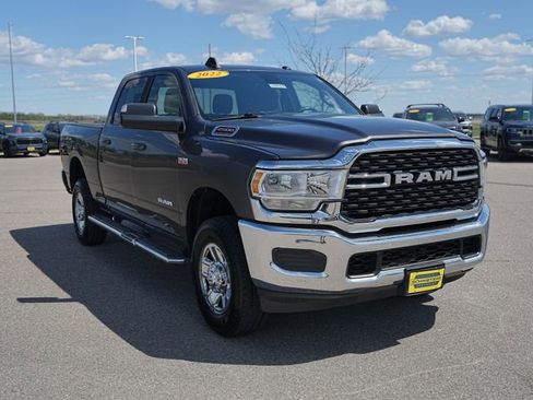 Used 2022 RAM 2500 Big Horn AWD/4WD image 3