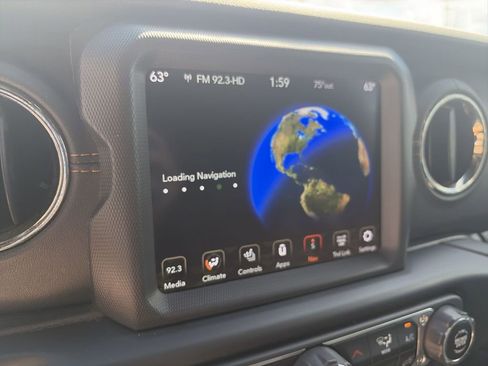 Used 2021 Jeep Wrangler Unlimited Sahara image 21