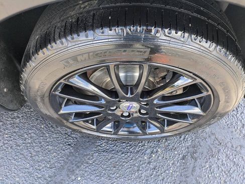 Used 2011 Volvo C30 FWD image 8