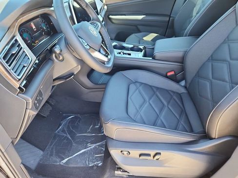 New 2026 Volkswagen Atlas SE image 7