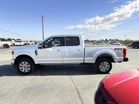 Used 2019 Ford F250 Lariat w/ Lariat Ultimate Package image 9