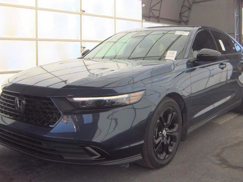 Used 2025 Honda Accord SE image 1