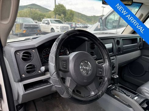 Used 2006 Jeep Commander 2WD image 10