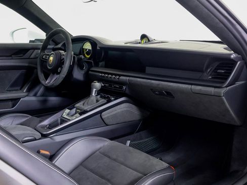 Certified 2022 Porsche 911 GT3 image 6