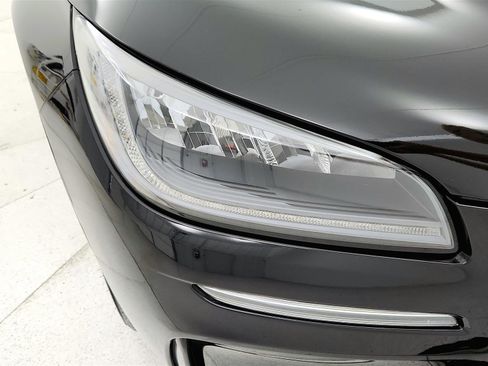 Used 2025 Lincoln Corsair FWD image 26