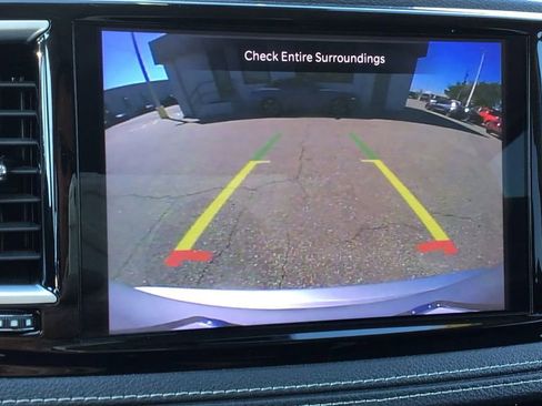 Used 2023 Chrysler Pacifica Limited image 30